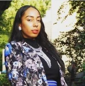 Meet your Posher, Monica